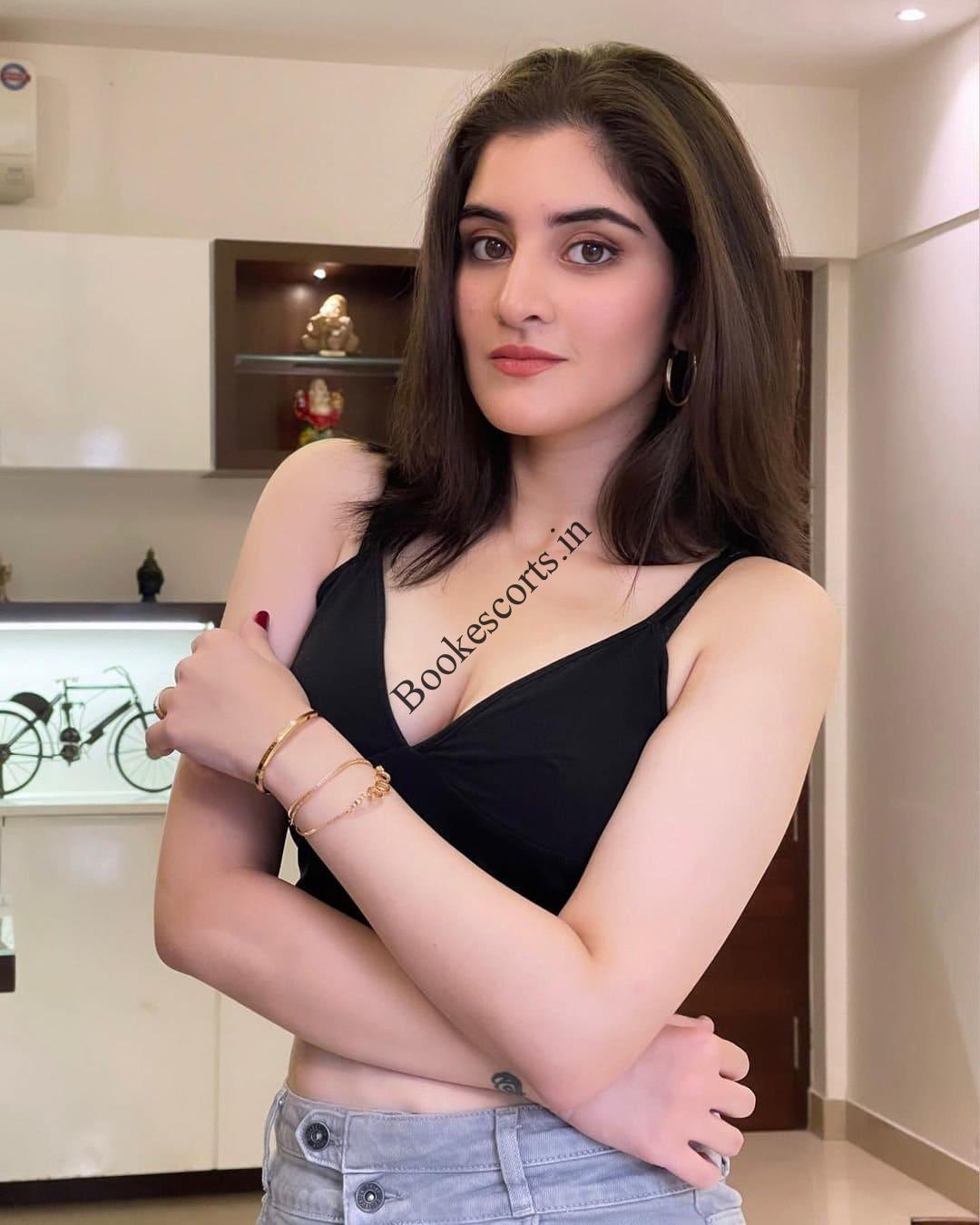 Meenu a 23-year-old cute and sexy independent call girl